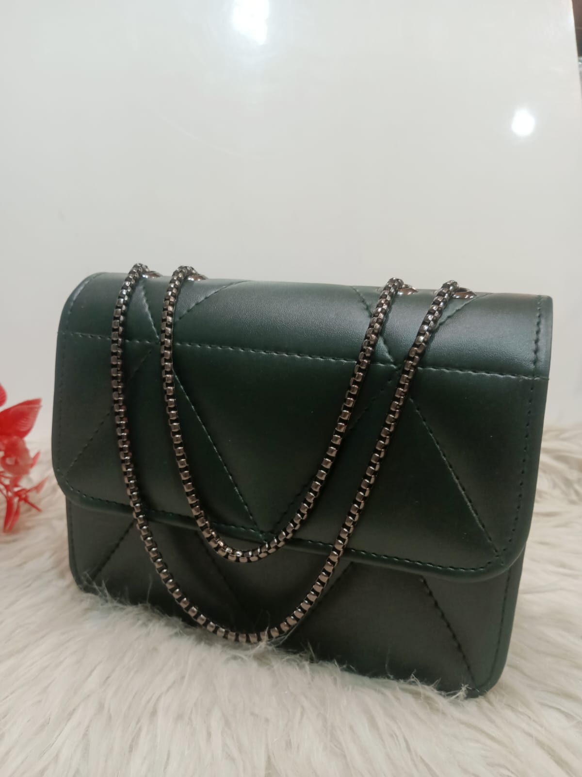Girls' Crossbody Bag β Stylish PU Leather with Black Chain Strap